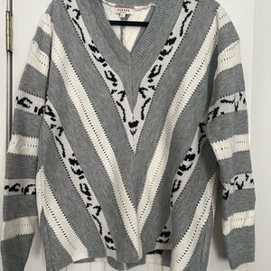 Like New. V Neck Sweater